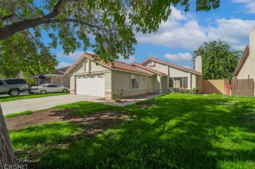 43927 Maria Cir, Lancaster, CA 93535-5883