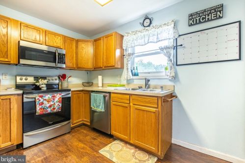 958 Buck Dr, Dover DE  19901-6650 exterior