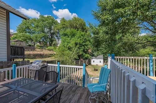 1611 Chelton Ave, Pittsburgh PA  15226-2435 exterior