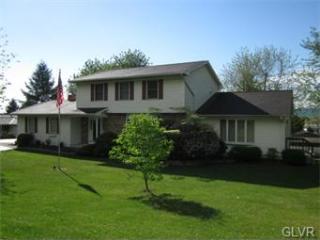 3531 Apricot Dr, Walnutport, PA 18088-9554