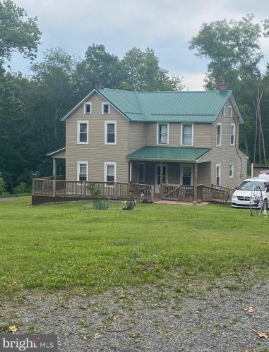 4613 Mountain Rd, Stoneybreak, PA 17267-8979