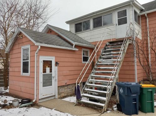 82 Green St, Fond Du Lac, WI 54935-4325
