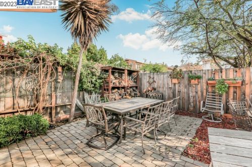 2708 Humboldt Ave, Oakland CA  94602-3635 exterior