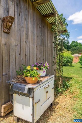 10166 Glebe Rd, Madison Mills VA  22960-2334 exterior