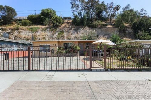 6029 Streamview Dr, San Diego, CA 92115-6621