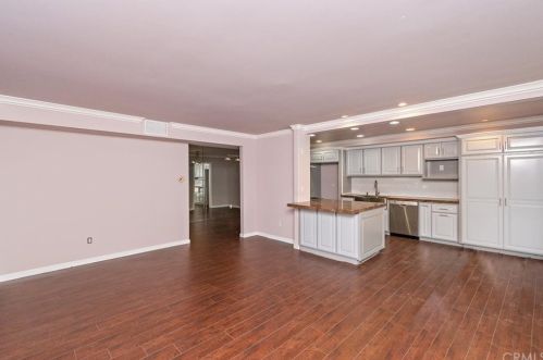 1113 Dresden St, Anaheim, CA 92801-1944
