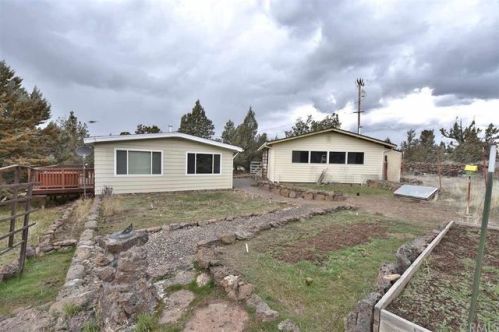 10608 County Highway A12, Montague, CA 96064-9717