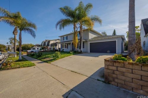 20162 Redlands Dr, Newport Beach, CA 92660-1324