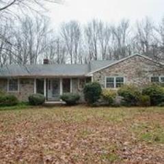 5 Colonial Pl, Mendham NJ  07945-3042 exterior