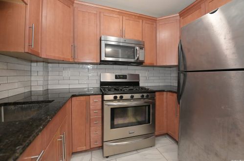 140-50 Burden Cres, Jamaica, NY