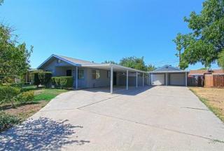 2224 Norris Dr, Fresno CA  93703-3235 exterior