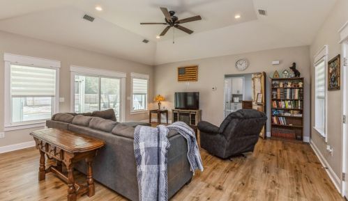 193 Michaelmas Cir, Defuniak Springs FL  32433-6934 exterior