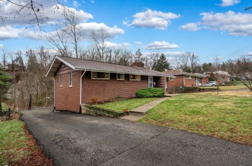 127 Gilmore Dr, Pittsburgh, PA 15235-5259