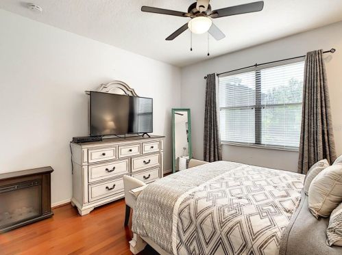 688 Grand Canal Dr, Kissimmee FL 34759-4345 exterior