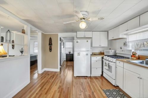 4 Vin Rose Ln, Marlborough NY  12542-5627 exterior