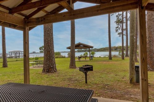 19 North Dr, Shalimar FL  32579-1017 exterior