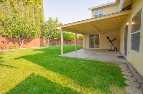 1710 Humboldt Ct, Los Banos CA  93635-5392 exterior