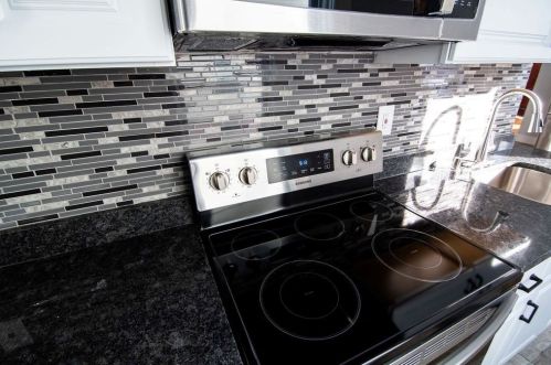 154 Eastern Ave, Worcester MA  01605-2814 exterior