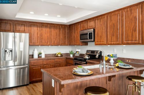 541 Silver Oak Ln, Danville, CA 94506-4647