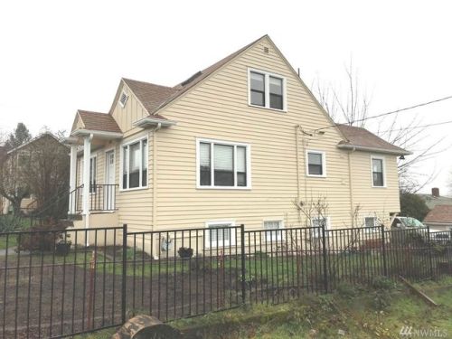 420 15th St, Seattle WA  98055-3355 exterior