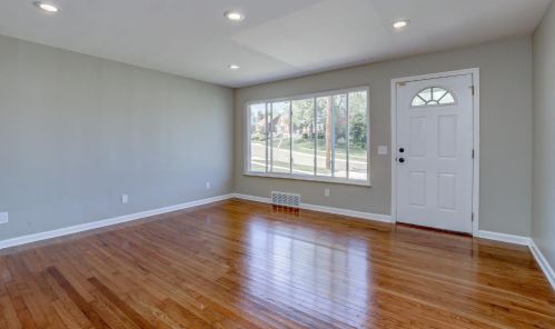 2612 Barthas Pl, Cincinnati, OH 45239-4266