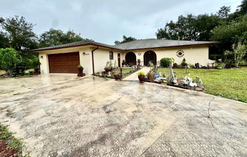 2408 49th St, Fort Pierce, FL 34946-1019