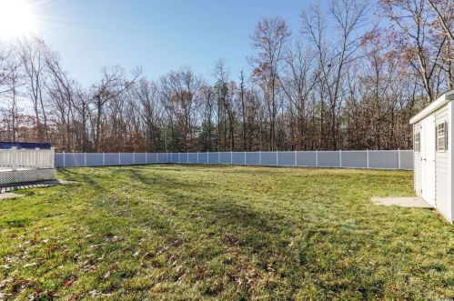 12 Ramblewood Rd, Shoreham NY  11786-2300 exterior