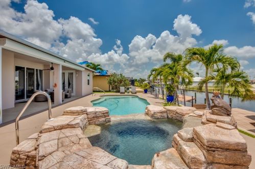 1424 47th St, Cape Coral, FL 33904-9634