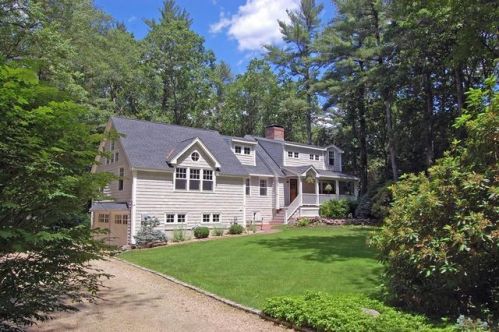 33 Towne Rd, Boxford, MA 01921-2233