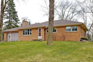 11900 Ridgeway Ave, Thiensville, WI 53097-3023