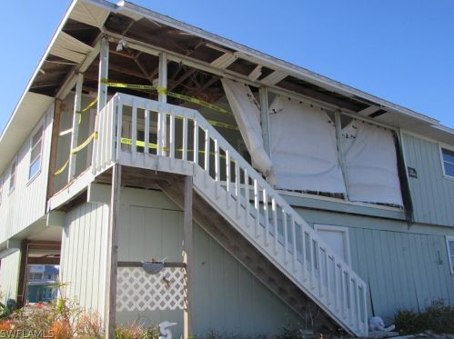 2360 Oleander St, Saint James City FL  33956-2030 exterior