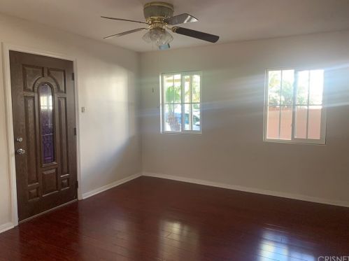 11082 Linden St, Lynwood, CA 90262-2956