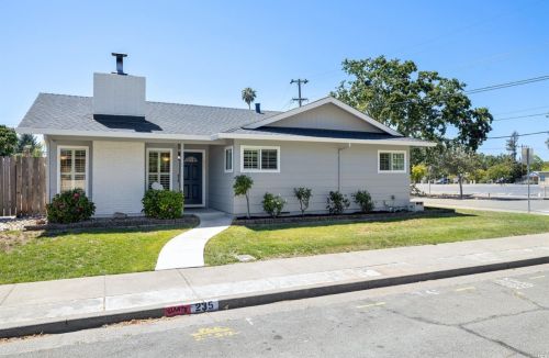 235 Grove Ave, Santa Rosa CA  95409-3813 exterior