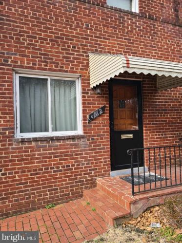 4512 Texas Ave, Washington, DC 20019-4267