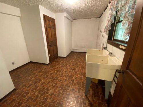 215 Jamestown Rd, Greenville PA  16125-9201 exterior