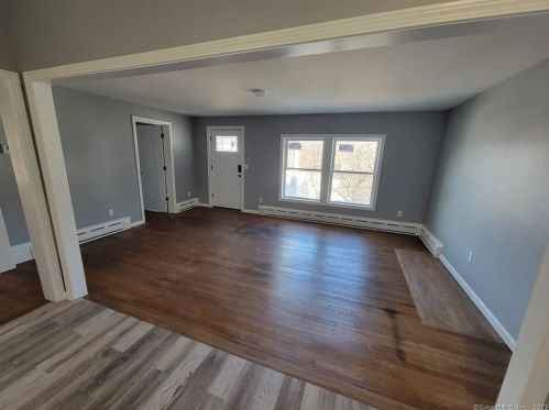 29 Evans St, Waterbury CT  06708-2210 exterior