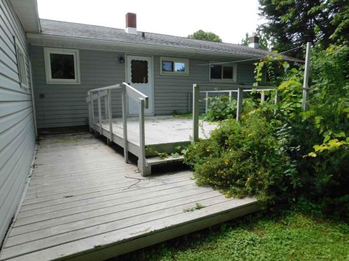 415 Butternut St, Tigerton, WI 54486-9759