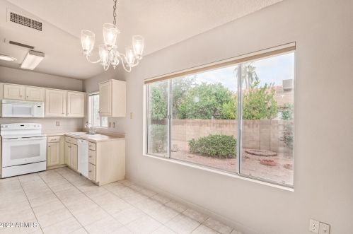 1528 Indian Wells Dr, Chandler AZ  85249-4066 exterior