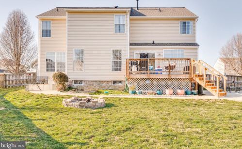 63 Turnberry Dr, Charles Town WV  25414-3887 exterior