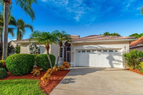 1515 Holyrood Ln, Fort Pierce, FL 34952-6049