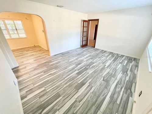 2475 14th Ave, Saint Petersburg, FL 33713-5835