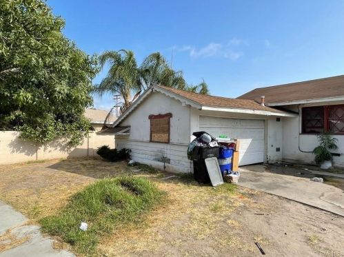 910 Kelton Rd, San Diego, CA 92114-1723