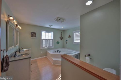 4121 Green Pond Rd, Easton PA  18045-2509 exterior