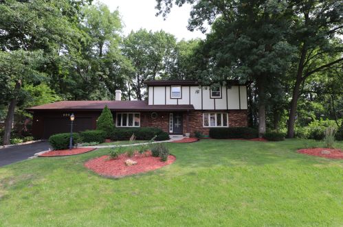 552 Wiswell Dr, Williams Bay, WI 53191-9766