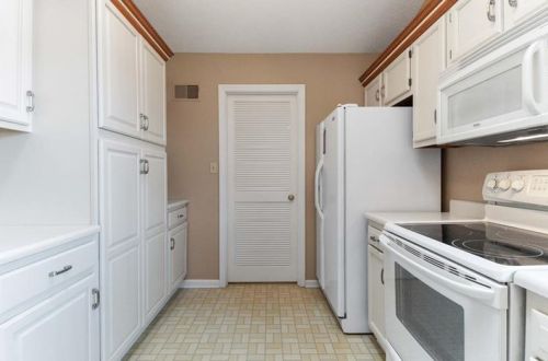 1535 Merion Ln, Oakmont PA  15139-1037 exterior