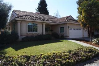 968 Beach Dr, Sacramento, CA 95831-4346