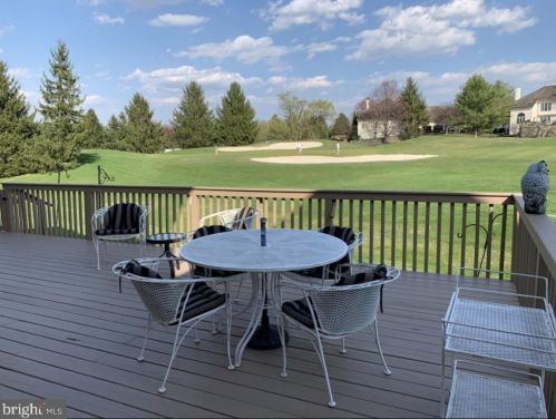 135 Sawgrass Dr, Blue Bell PA  19422-3209 exterior