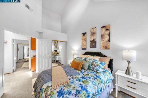 7294 Cronin Cir, Pleasanton CA  94568-2330 exterior