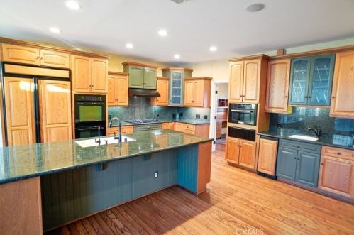 3367 Weatherford Ct, Simi Valley CA  93063-1328 exterior