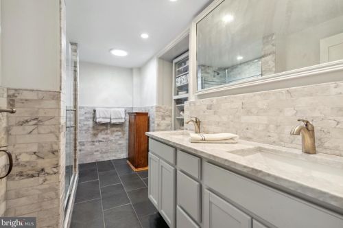 737 Hoover Rd, Blue Bell PA  19422-2015 exterior